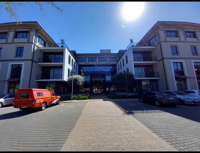 249M² OFFICE TO LET IN FOURWAYS